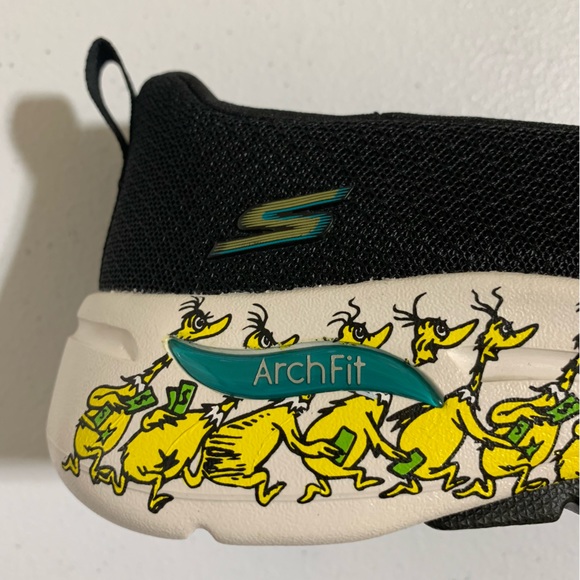 Skechers Go Walk Arch Fit Green Belly Dr. Seuss Sneakers-Size 6.5 NWOT - Picture 11 of 14